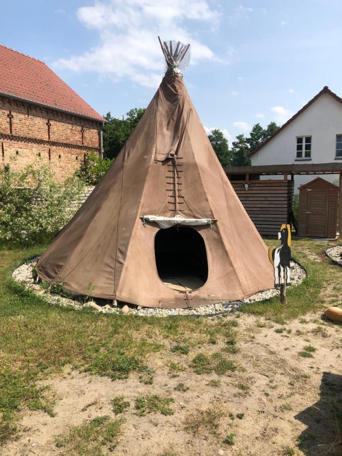 Hotel Kuckunniwi Tipidorf Tauche Exterior foto